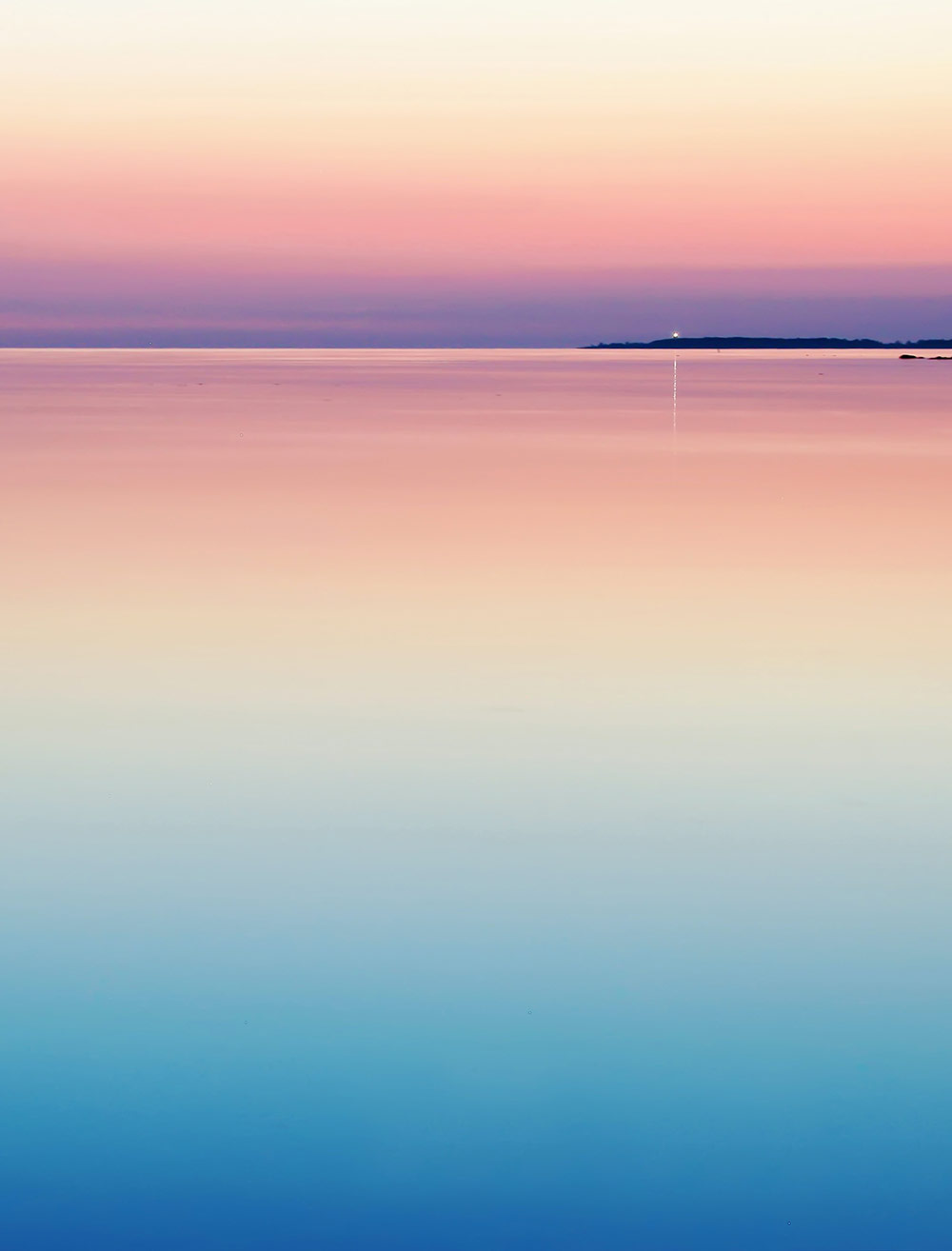 Calm sea photo by Harli Marten on Unsplash