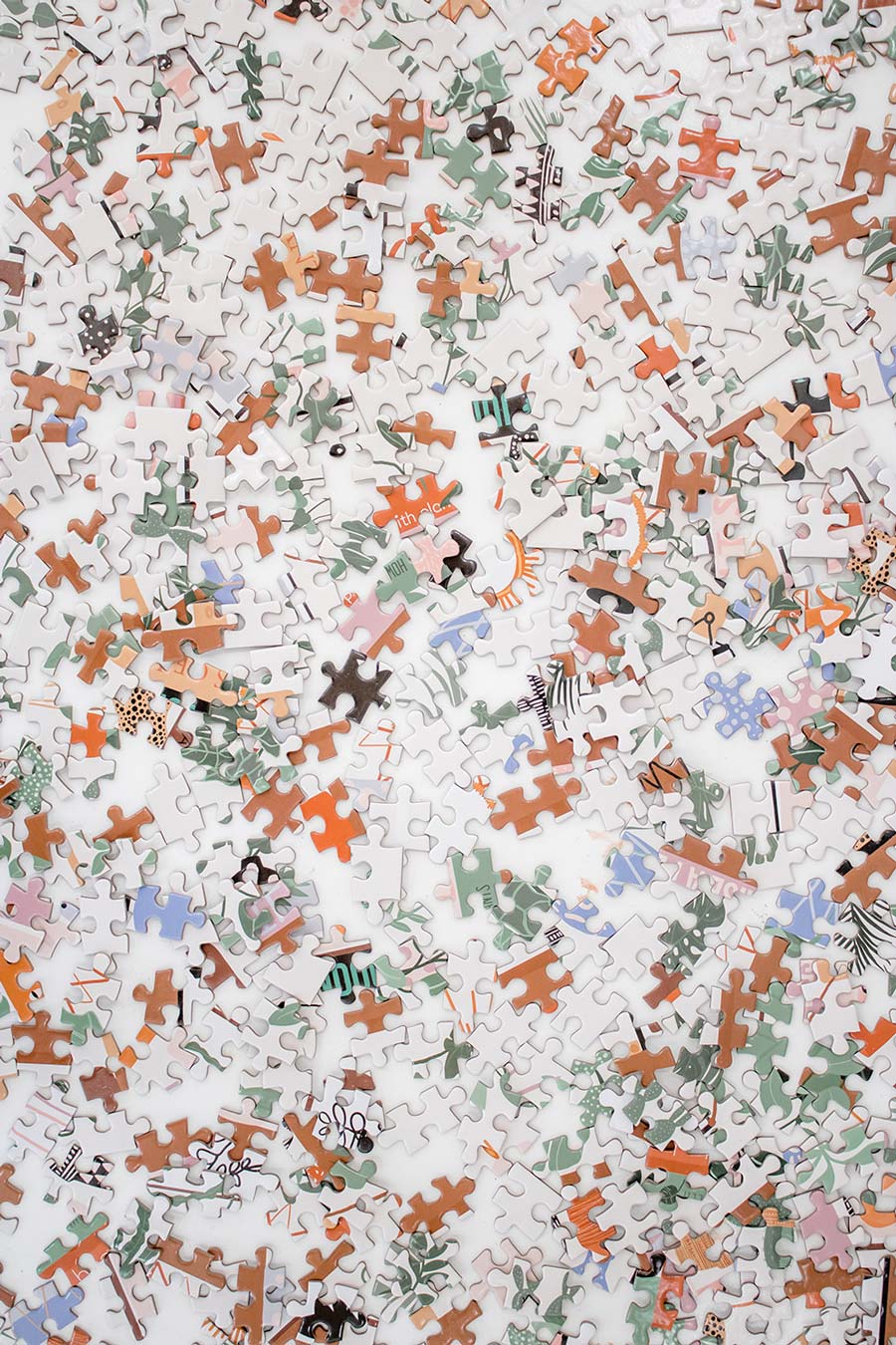 Jigsaw pieces photo by Mel Poole on Unsplash